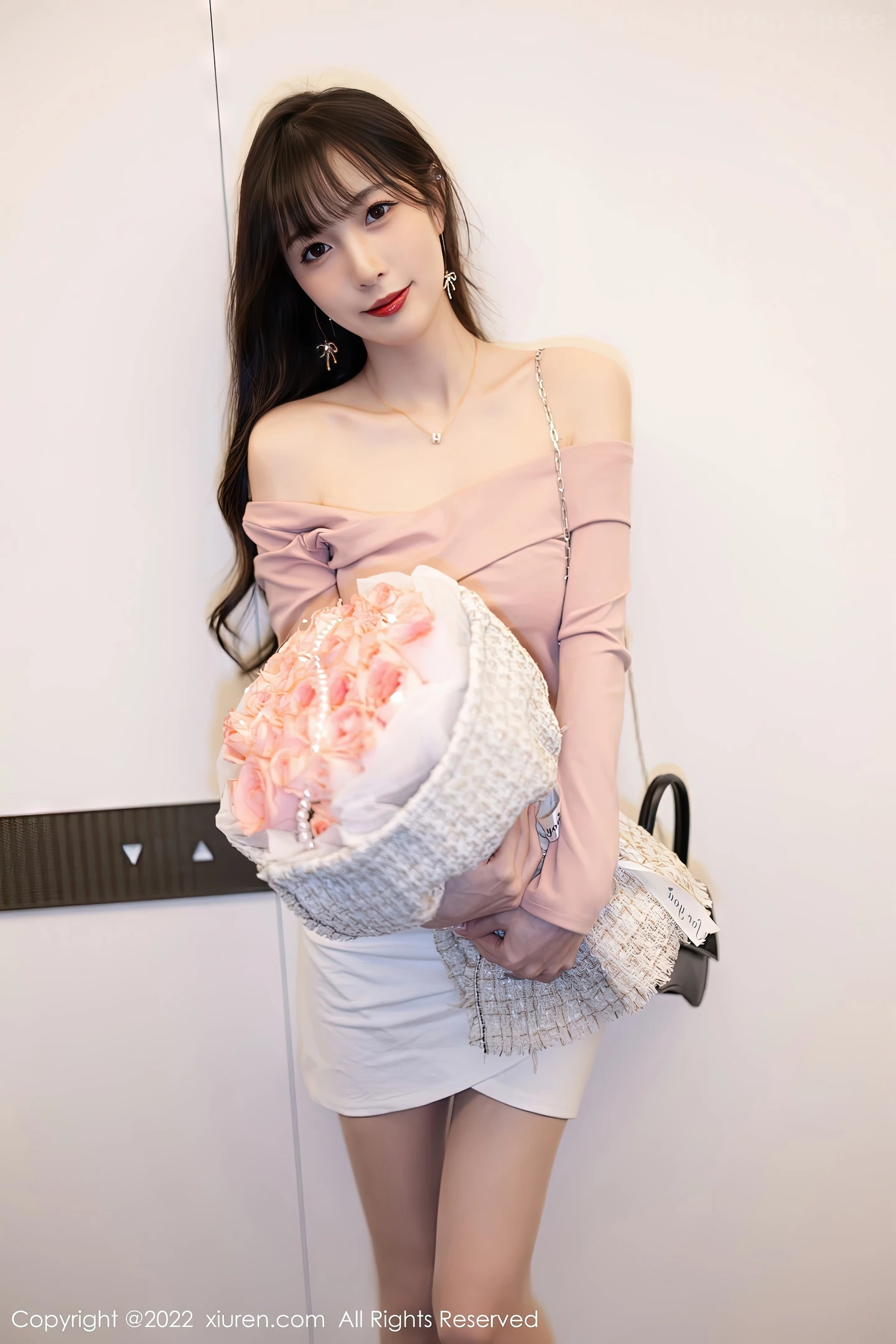 图片[5]-[XiuRen秀人网] VOL.5934 模特林星阑紫色露肩上衣配白短裙露蕾丝内衣开档肉丝诱惑写真81P-秀人网官方网站